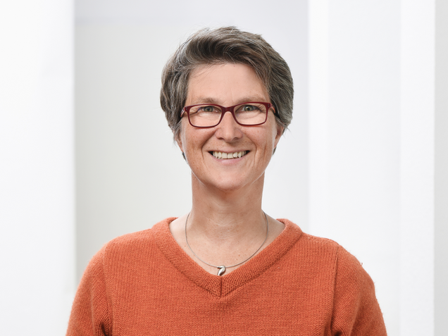 Kirsten Achenbach: Communications, Futura, Alumni and communication seminars